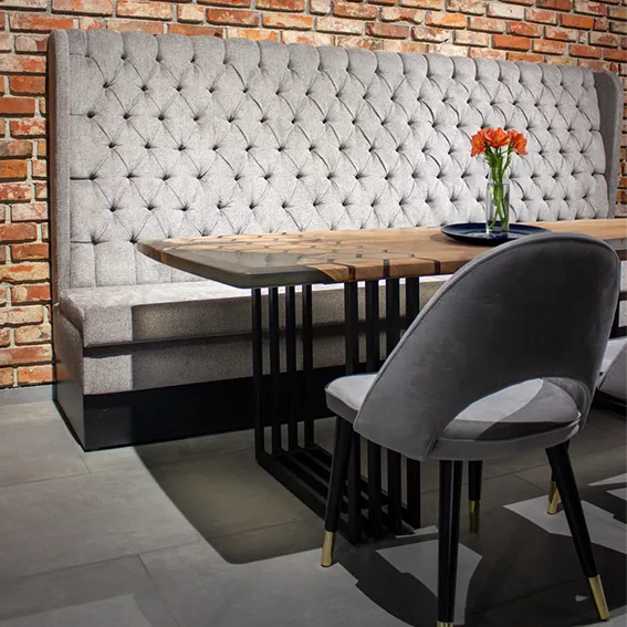 Banksystem mit Sockel "Chesterfield Kapitone High"