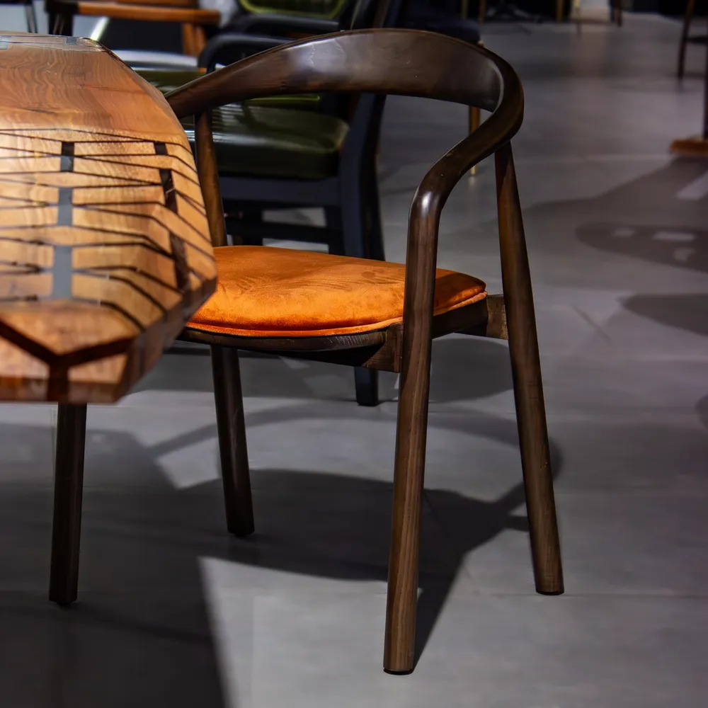 Gastronomie Holzstuhl "Wogo"